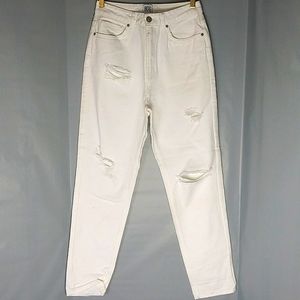 NWOT Y2K BDG WHITE Distressed Ultra High Waist Mom Jeans Size 27